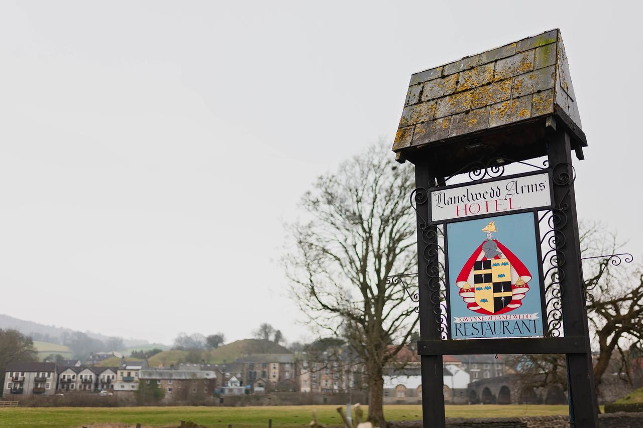 The Llanelwedd Arms Hotel Builth Wells Exterior photo
